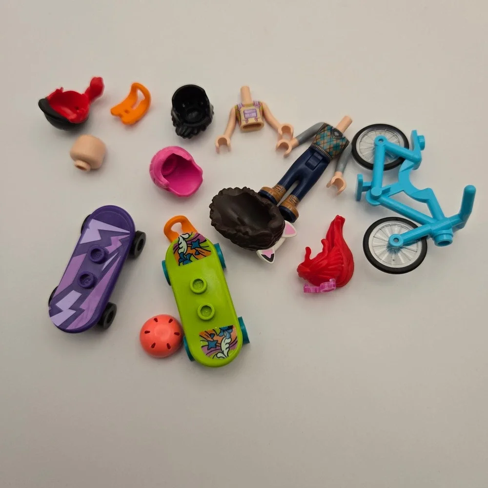 LEGO Friends 22 Mini-doll Figures Lot Heartlake City Aesthetic - Picture 11 of 13